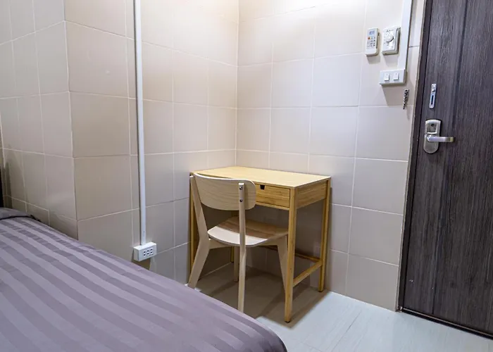 Lo-ha Guest House, Contactless Check-in * Bangkok