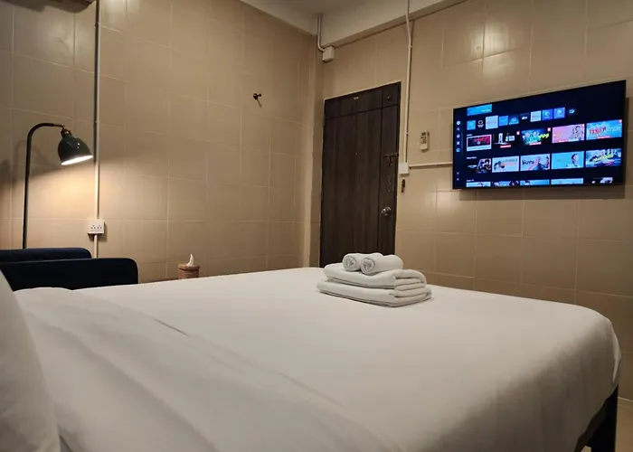 Hostel Lo-ha Guest House, Contactless Check-in Bangkok