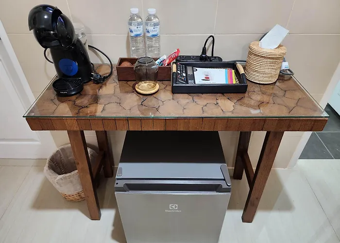 Lo-ha Guest House, Contactless Check-in אכסניה בנגקוק