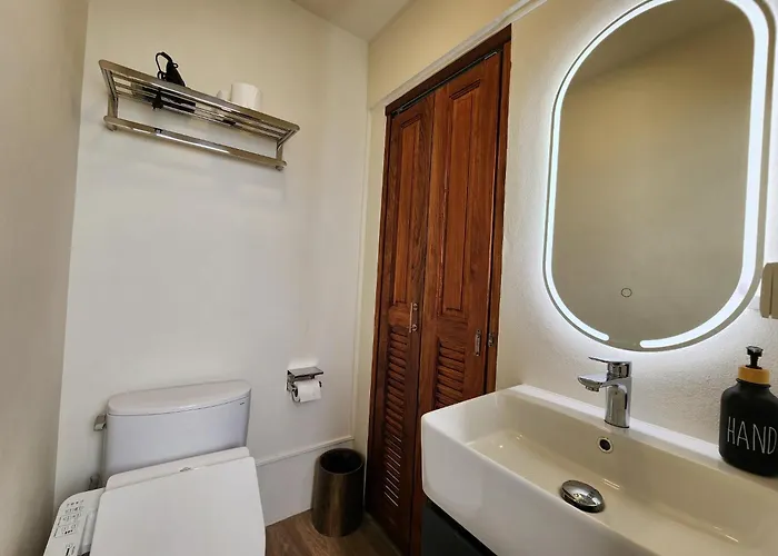 Lo-ha Guest House, Contactless Check-in * Bangkok