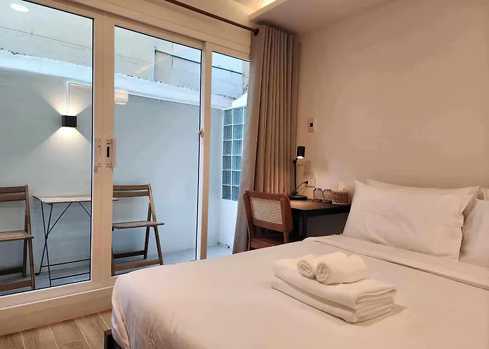 Lo-ha Guest House, Contactless Check-in אכסניה בנגקוק